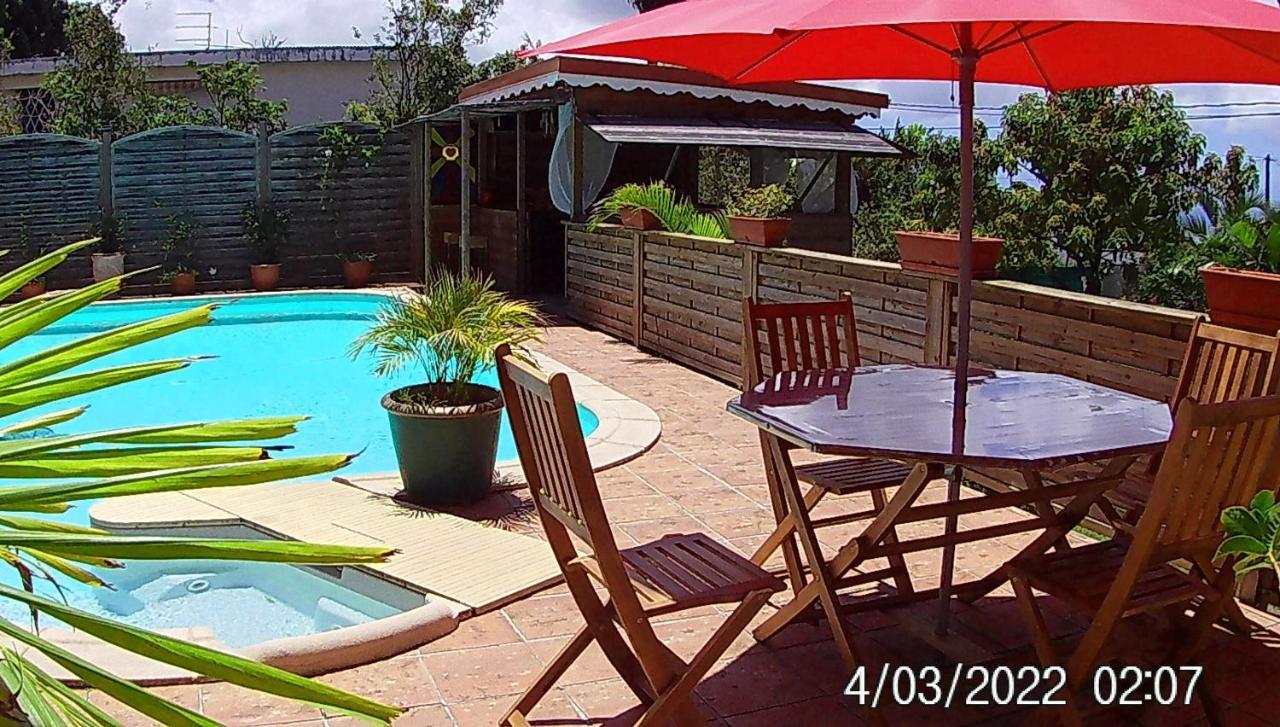 Agreable Chambre D'Hotes, Sdb, Piscine, Carbet Cuisine. サン・クロード エクステリア 写真