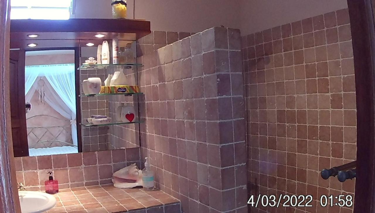 Agreable Chambre D'Hotes, Sdb, Piscine, Carbet Cuisine. サン・クロード エクステリア 写真