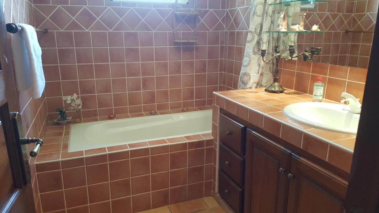Agreable Chambre D'Hotes, Sdb, Piscine, Carbet Cuisine. サン・クロード エクステリア 写真